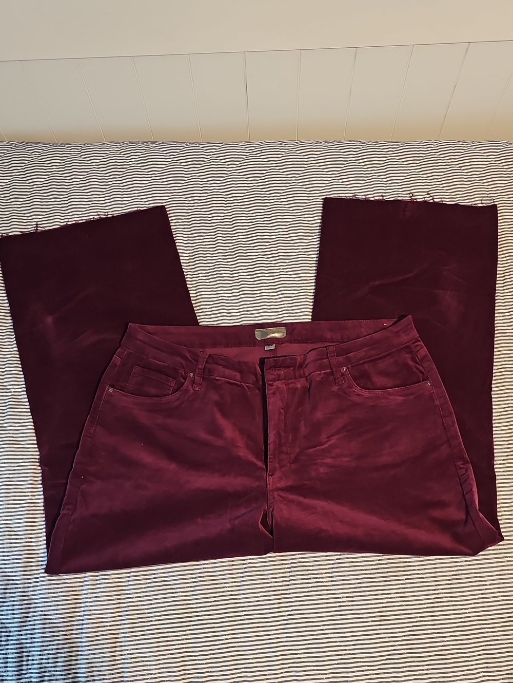 Kut From The Kloth Women's High-Rise Wide-Leg Velvet Corduroy Pants - Burgundy